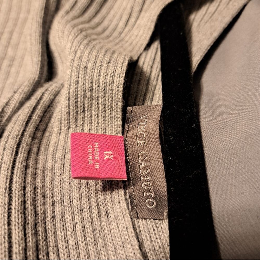 Vince Camuto Gray Ribbed Knit Button Accent Boat Neck Pullover Sweater - Picture 4 of 8
